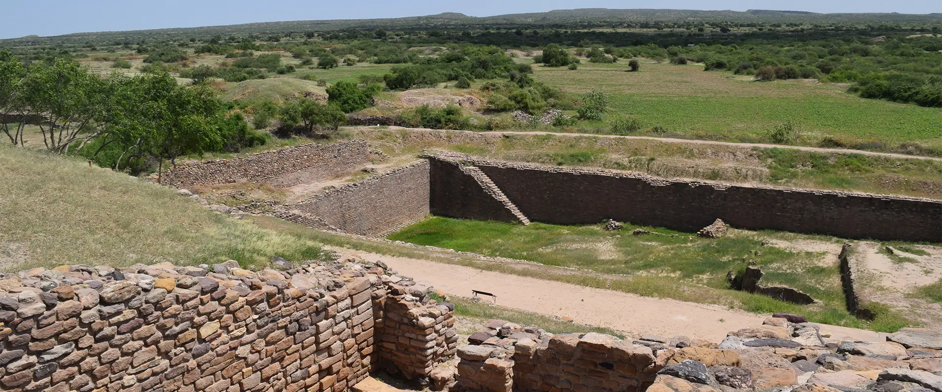 Evoke Dholavira Resorts Near UNESCO World Heritage Site: Distance, Facilities & Tips